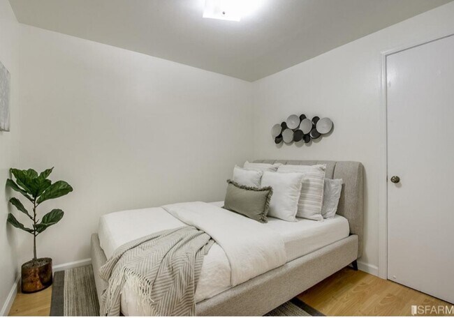 Bedroom #2 - Small Room - 2443 35th Ave