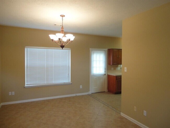 Building Photo - 3002 Killdeer Ln