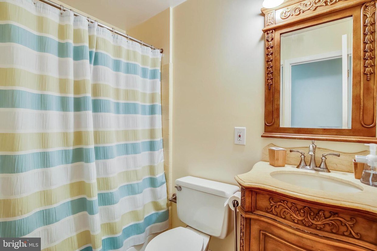Foto principal - 5016 Cockney Ct
