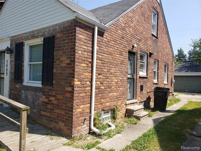 Building Photo - 3990 Berkshire St