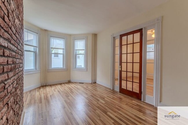 Photo - 2900 E Strathmore Ave Apartment