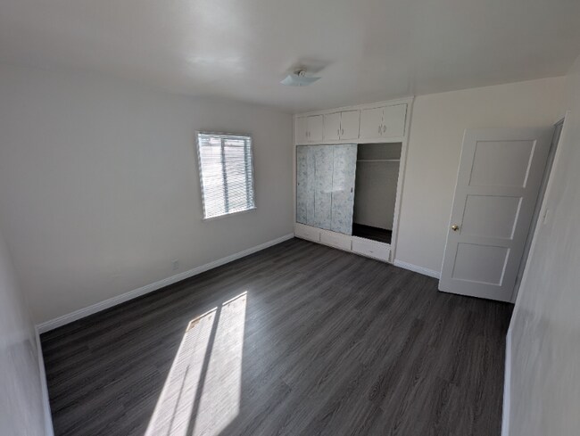 Foto del edificio - 1621 S Almansor St