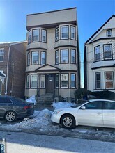 Building Photo - 14 Halstead St