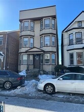 Building Photo - 14 Halstead St