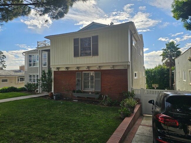 Foto del edificio - 3250 Lowry Rd