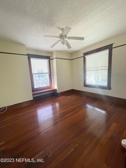 Building Photo - 1739 Silver St