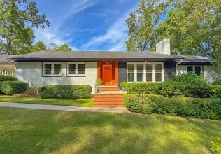 Building Photo - 1008 Dogwood Dr