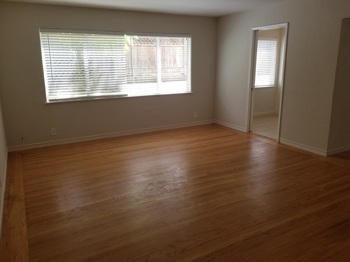 Foto principal - 222 Oakland Ave
