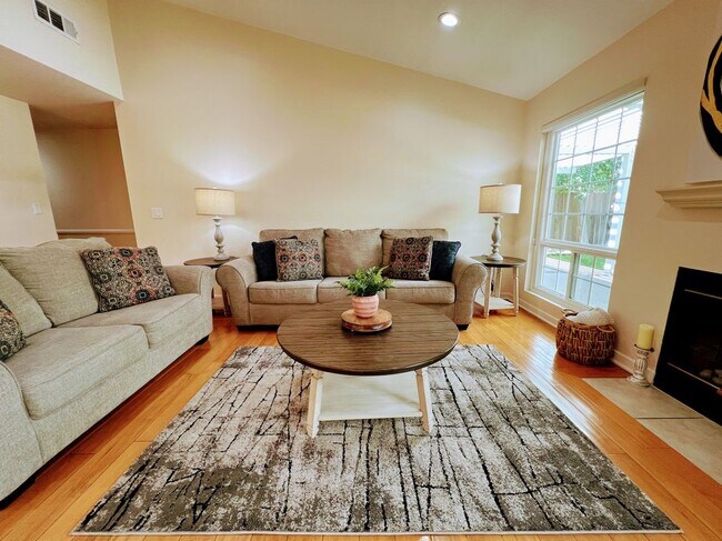 Building Photo - 5309 Lockhurst Dr