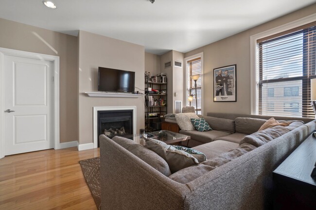 Photo - 1723 Washington St Apartment