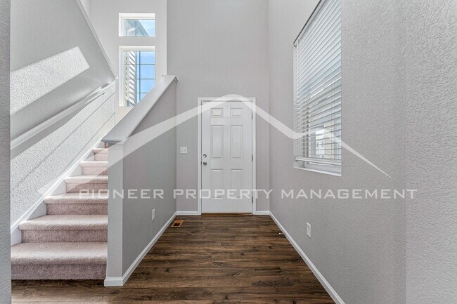 Building Photo - Charming Single Family Home with Central A...