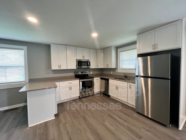 Building Photo - 202 Bonnacliff Ct