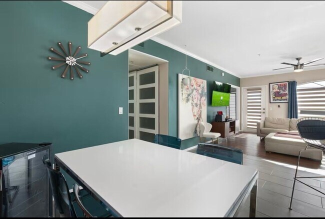 Foto del edificio - 15095 N Thompson Peak Pkwy