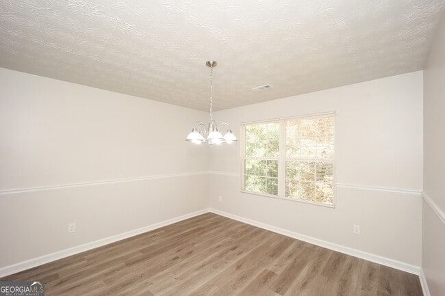 Building Photo - 1479 Steam Engine Way NE