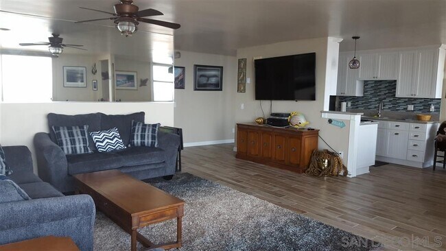 Foto del edificio - 909 Coast Blvd