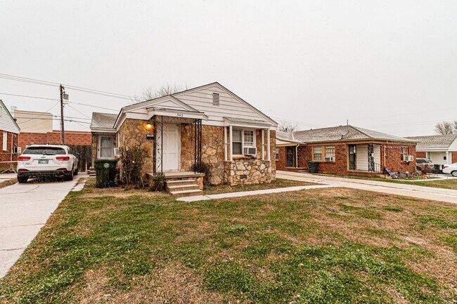 Building Photo - Charming One Bedroom in Midwest City - 1st...