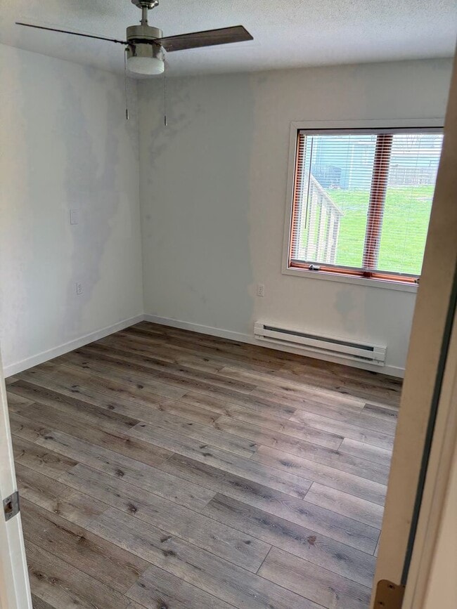 Building Photo - 601 N State St