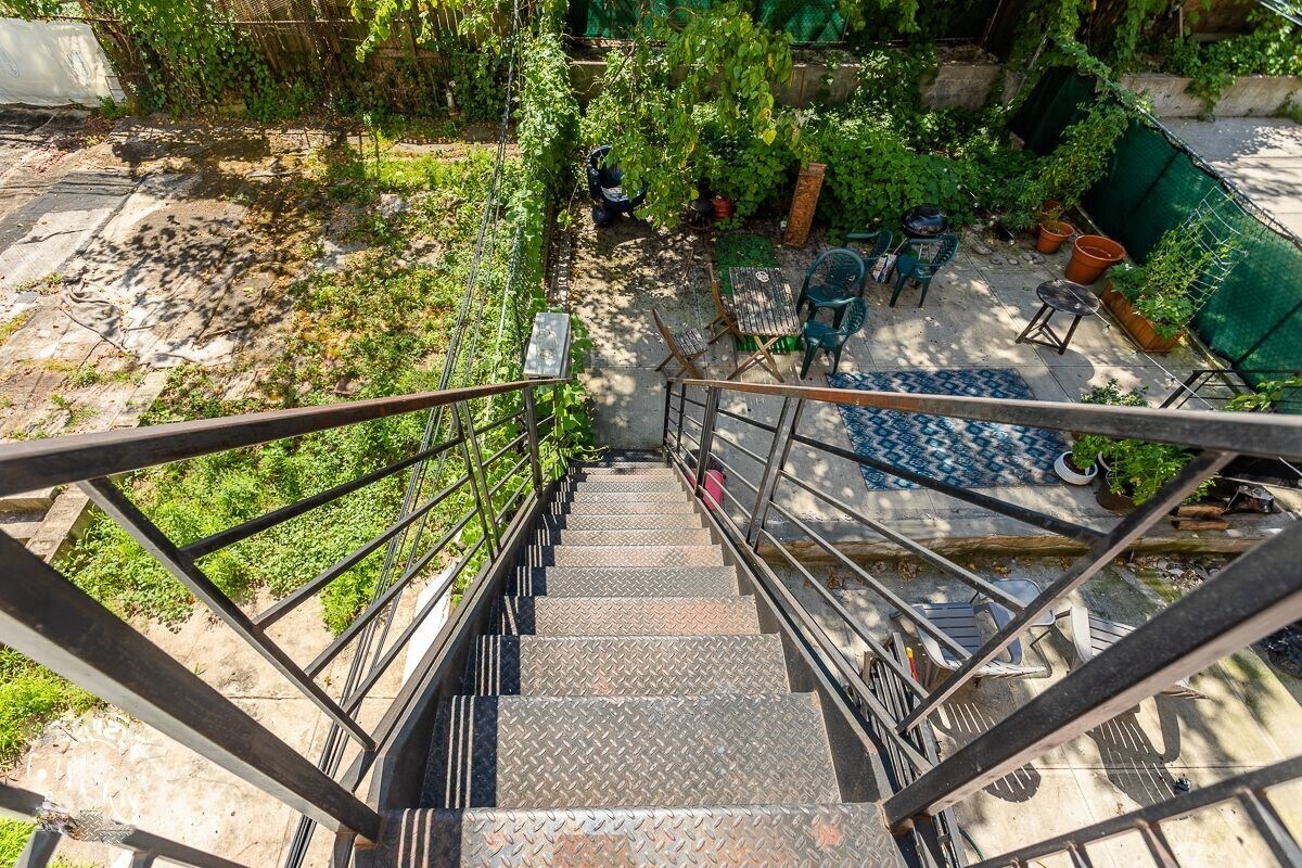 Foto principal - 256 Jefferson St