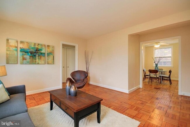 Foto del edificio - 2712 Ordway St NW