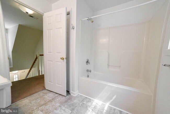 Building Photo - 41430 Burnt Mill Dr