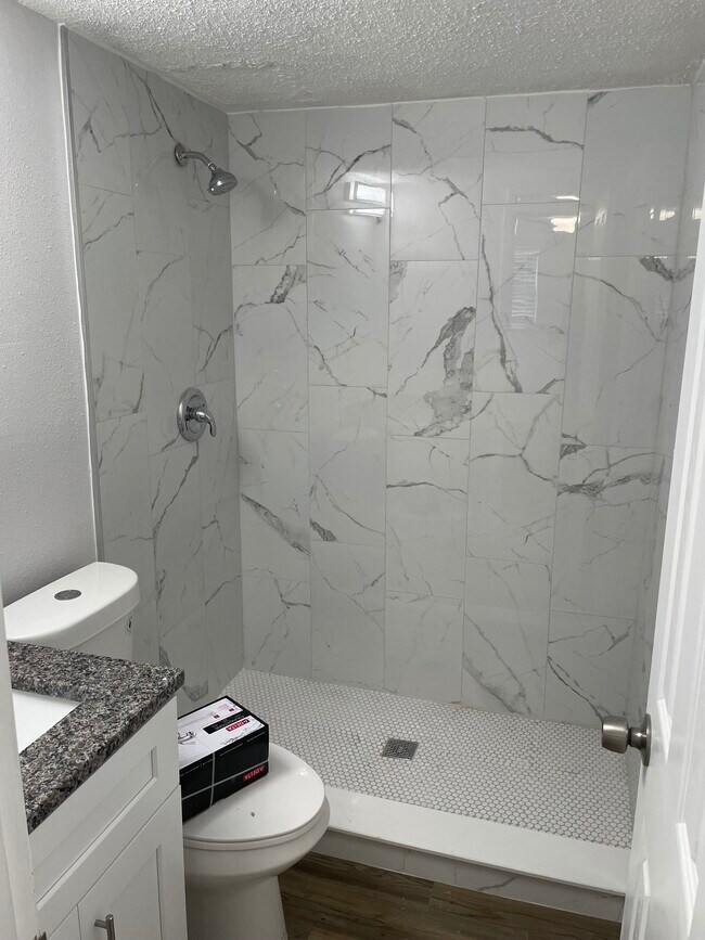 Building Photo - 121 Marcelle Ave