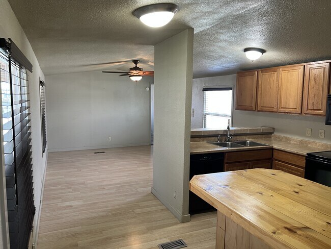 Foto del edificio - 1288 Stitzel Rd