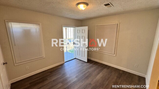 Foto del edificio - 2775 Waverly Ave