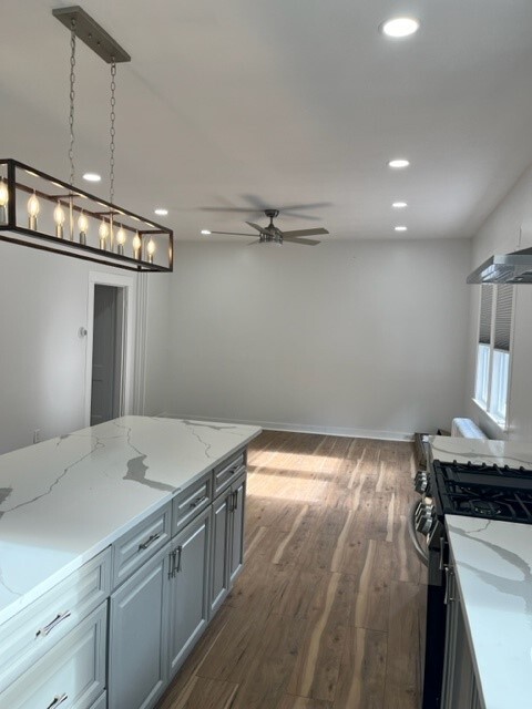 Open kitchen to Living Room - 42 Plymouth St