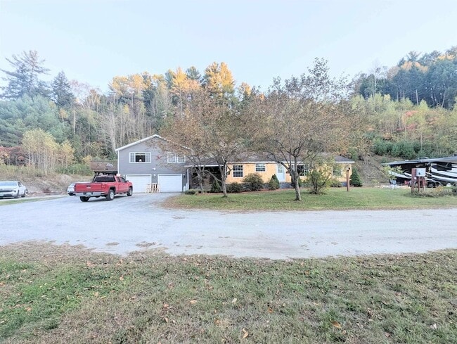 Foto del edificio - 43 Crestwood Dr