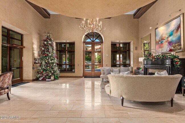 Foto del edificio - 7181 Camelback Rd