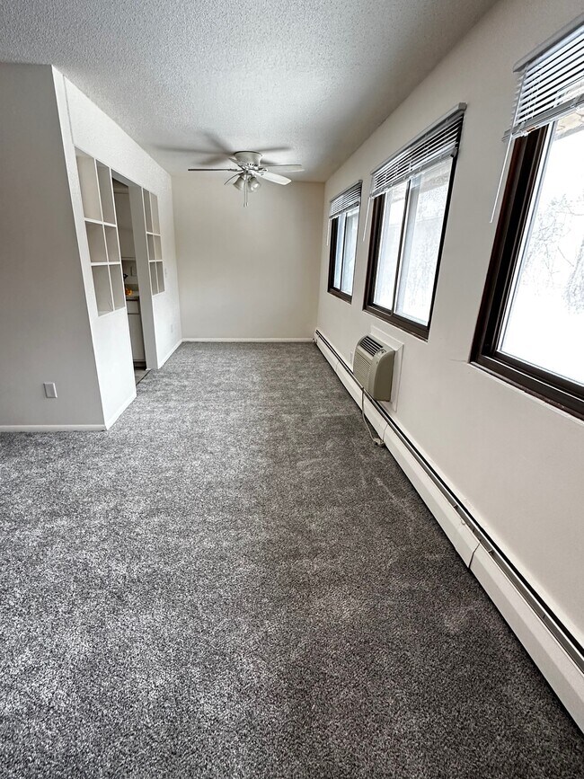 Foto del edificio - 2393 Unity Ave N