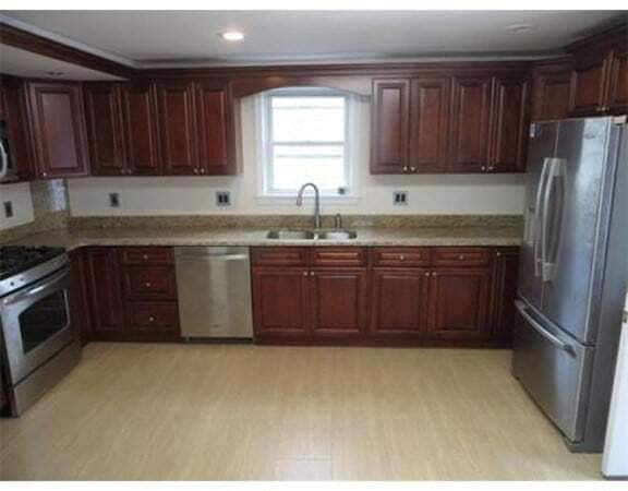 Photo - 254 Broadway House