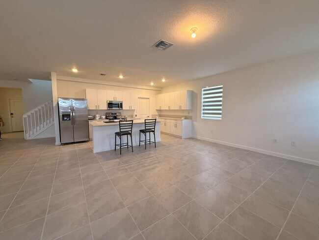 Foto del edificio - 2954 SE 23rd Ave