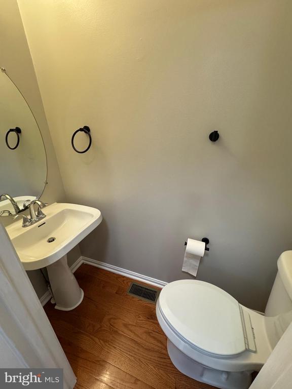 Building Photo - 6132 White Marble Ct