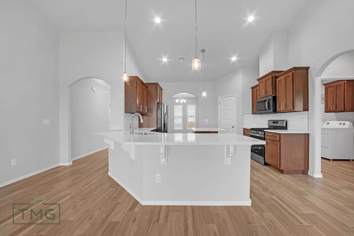 Foto principal - Owasso Dream Home! New Construction! Encla...