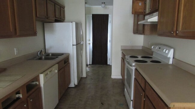 Building Photo - 5386 Quail Creek Cir