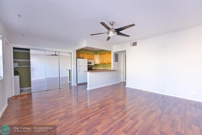 Building Photo - 4050 NE 12th Terrace