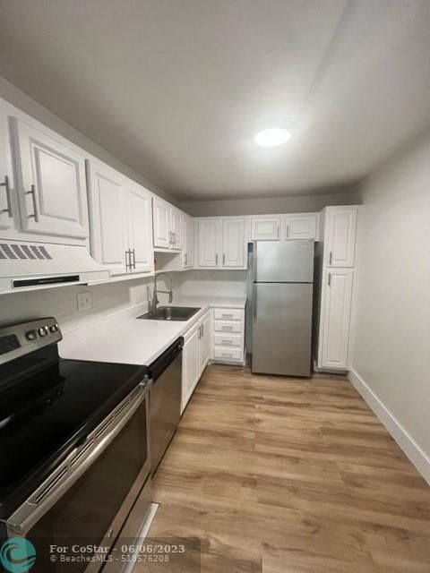 Foto del edificio - 7750 W McNab Rd