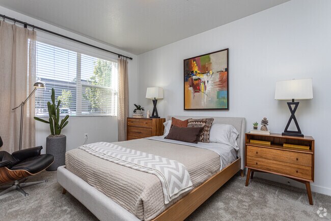 1HAB, 1BA - Equator - Axio 8400