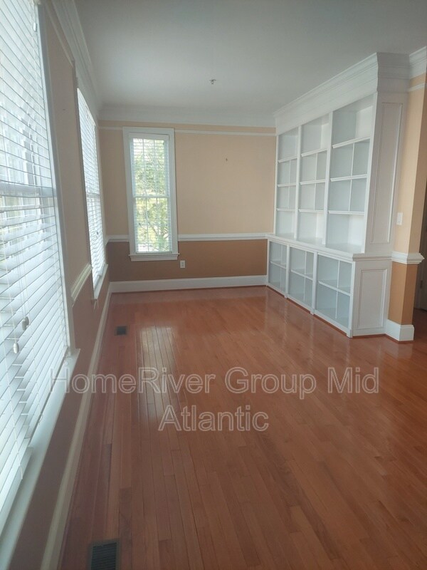 Foto del edificio - 10548 Old Ellicott Cir