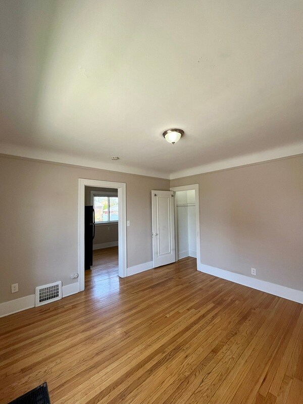 Foto del edificio - 162 Labadie St