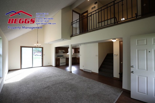 Foto del edificio - Liberty 2BR / 1.5BA Duplex