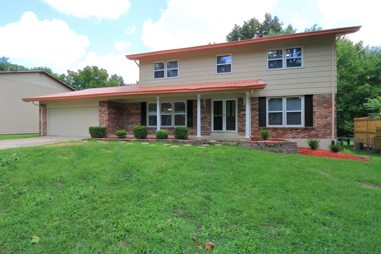 Primary Photo - 73 Atwater Drive
