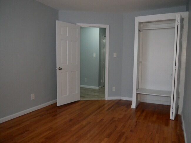 Master Bedroom - 3410 Bronxwood Ave