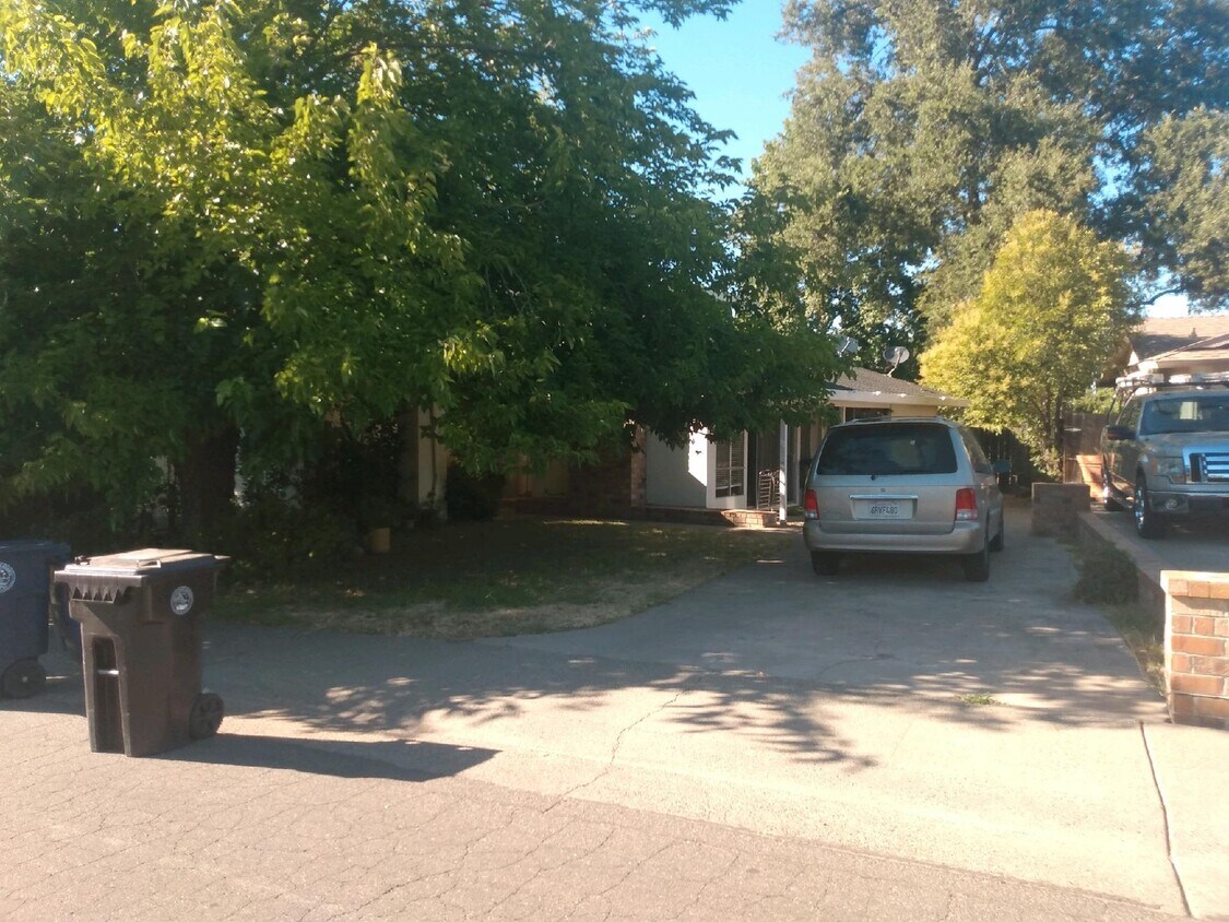 Primary Photo - 7755 Envoy Way