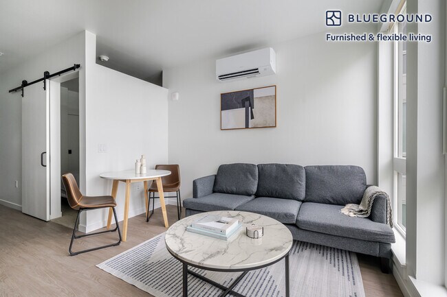 Foto del edificio - 17305 NE 67th Ct