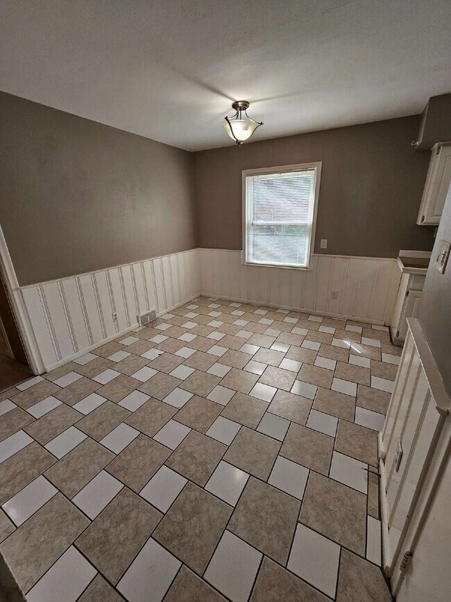 Building Photo - 3-Bedroom, 2-Bathroom Ranch with Hardwood Flooring, Tiled Kitchen and Finished Basement with a 2 ...