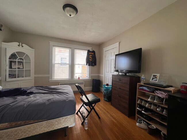 Building Photo - 109 Huxley Ave