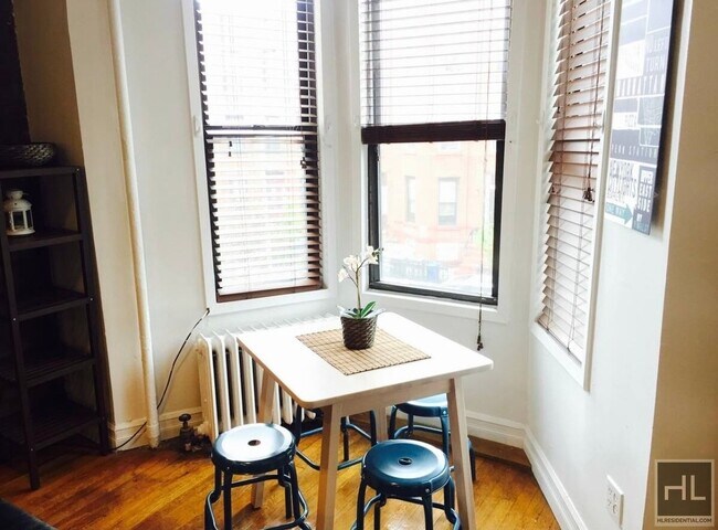 Foto del edificio - 1 bed at 11 Street two blocks from Prospec...