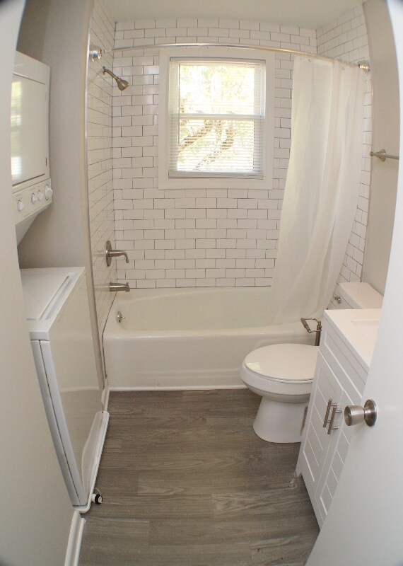 Building Photo - 316 Hazelwood Dr